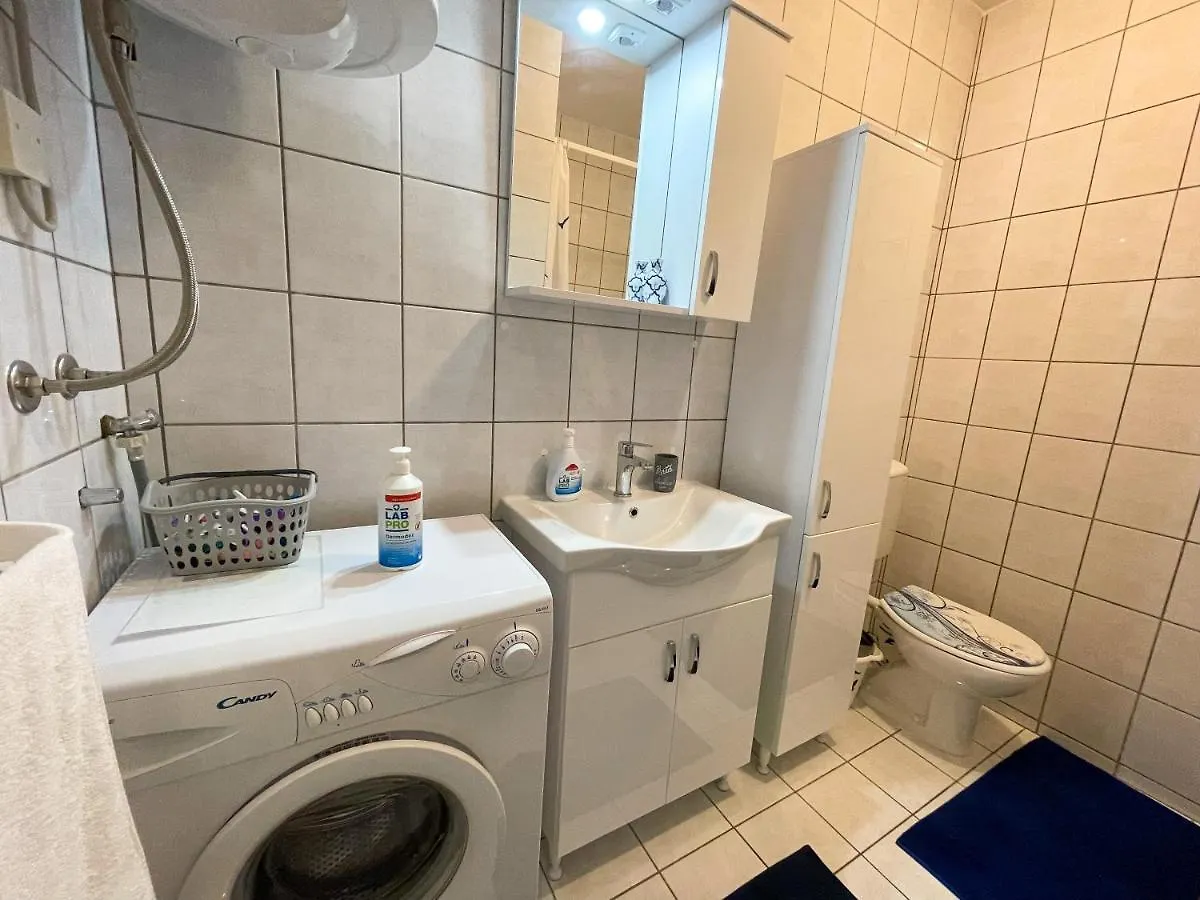 Apartman Zlata Jadranovo 0*,  Kroatië